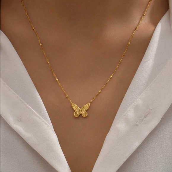 18K Gold Plated Butterfly Pendant Necklace - Picture 1 of 8